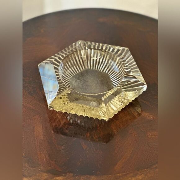 1970s glass hexagon ashtray - Picture 4 of 6